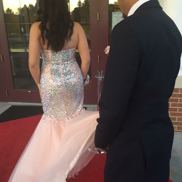 PROM DRESS👗 - Picture 2 of 2